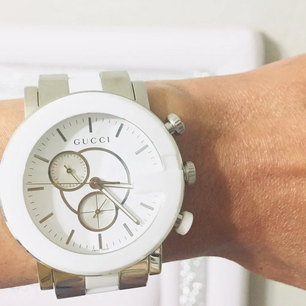 Gucci Silver and White Women's Watch - Picture 2 of 8